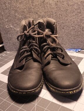 Dr. Martens Black Boots with Yellow Stitching and Tweed Collar Woman Size 9